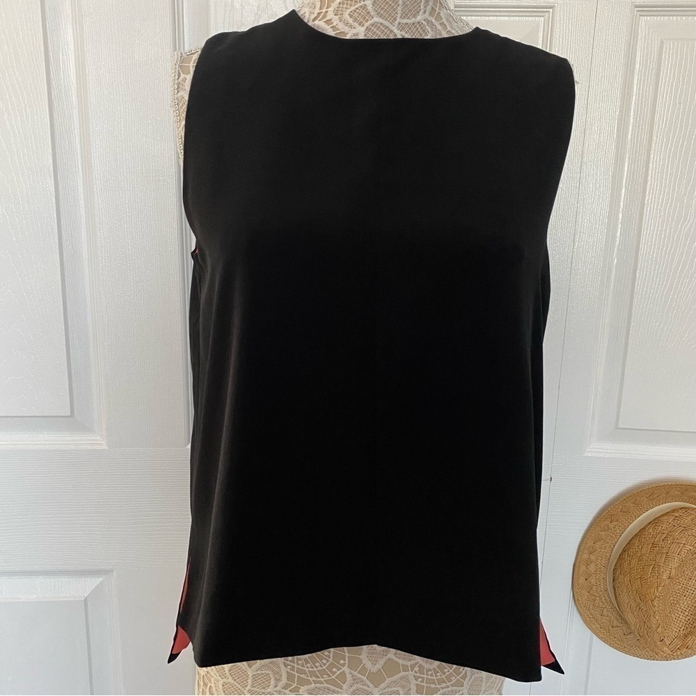 philosophy sleeveless black raspberry red reversed slit back top size Medium